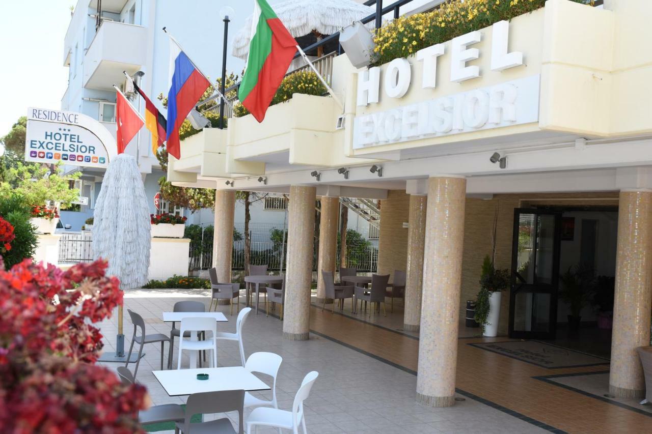 Hotel Excelsior Montesilvano Bagian luar foto