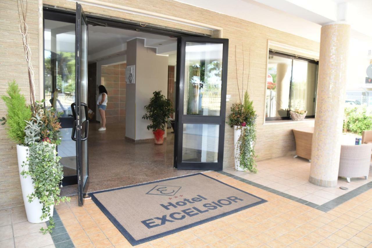 Hotel Excelsior Montesilvano Bagian luar foto